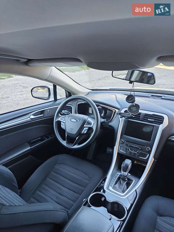 Седан Ford Fusion 2015 в Запоріжжі