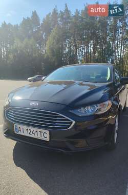 Седан Ford Fusion 2019 в Ирпене