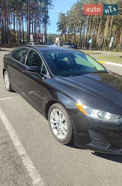 Седан Ford Fusion 2019 в 