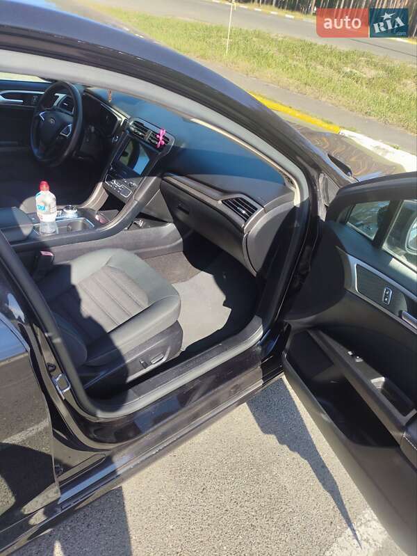 Седан Ford Fusion 2019 в Ирпене