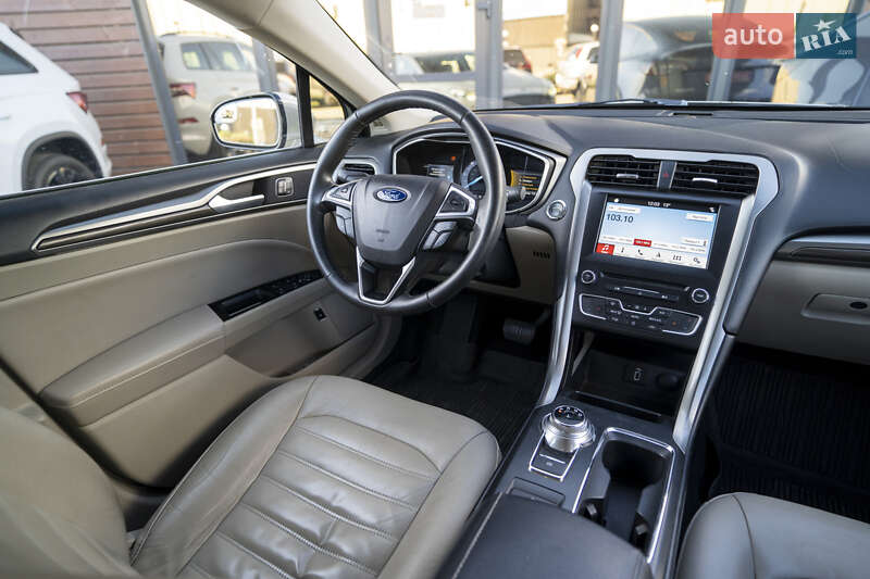Седан Ford Fusion 2016 в Києві