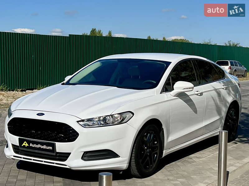Седан Ford Fusion 2015 в Києві