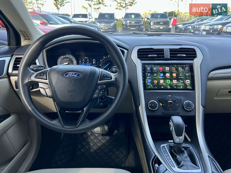 Седан Ford Fusion 2015 в Києві