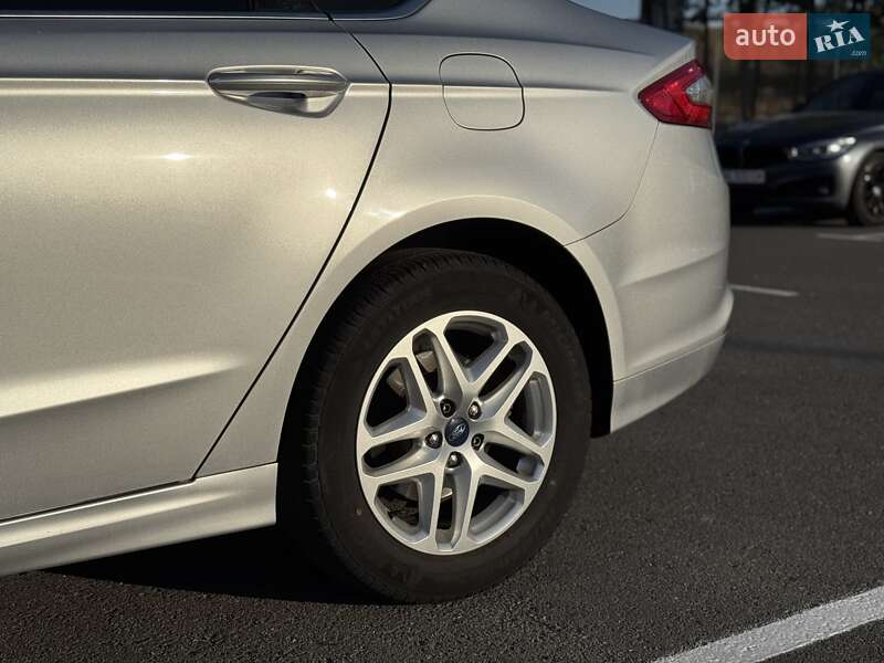 Седан Ford Fusion 2013 в Днепре