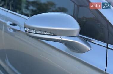Седан Ford Fusion 2013 в 