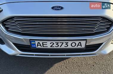 Седан Ford Fusion 2013 в 