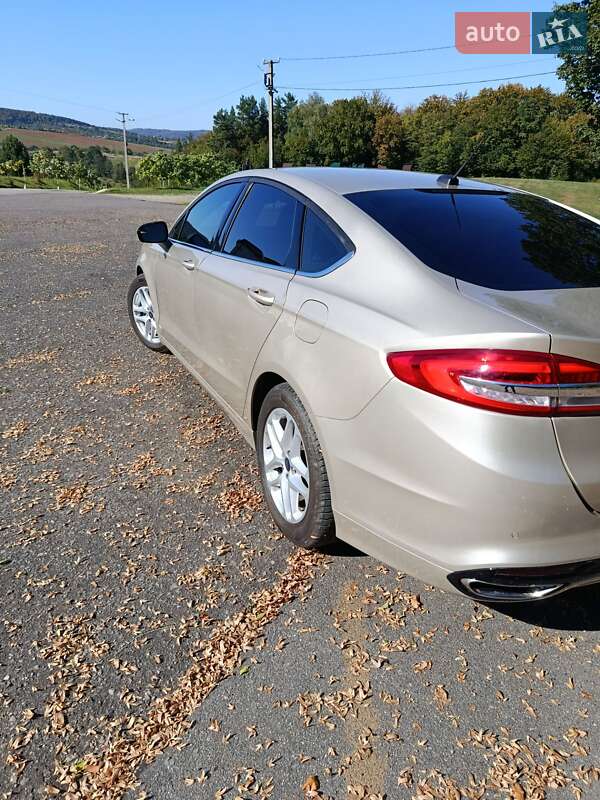 Седан Ford Fusion 2016 в Дрогобичі