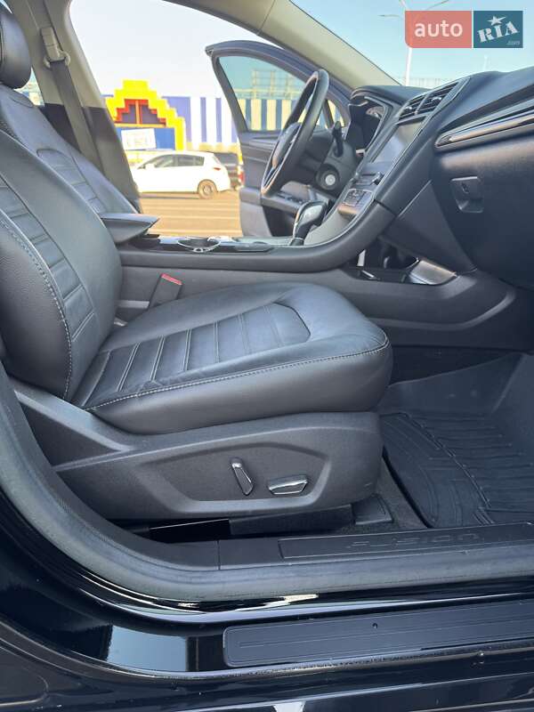 Седан Ford Fusion 2015 в Одессе