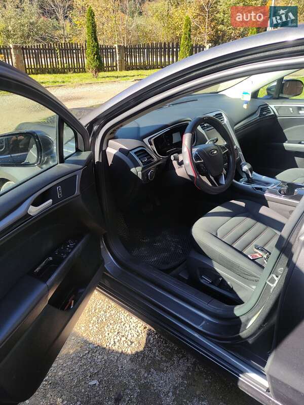 Седан Ford Fusion 2015 в Яремчі