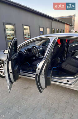 Седан Ford Fusion 2015 в 
