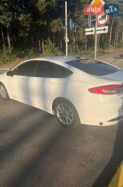 Седан Ford Fusion 2017 в 