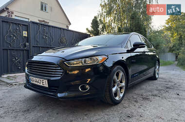 Седан Ford Fusion 2013 в 