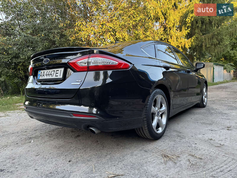 Седан Ford Fusion 2013 в Києві