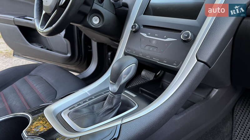 Седан Ford Fusion 2013 в Києві