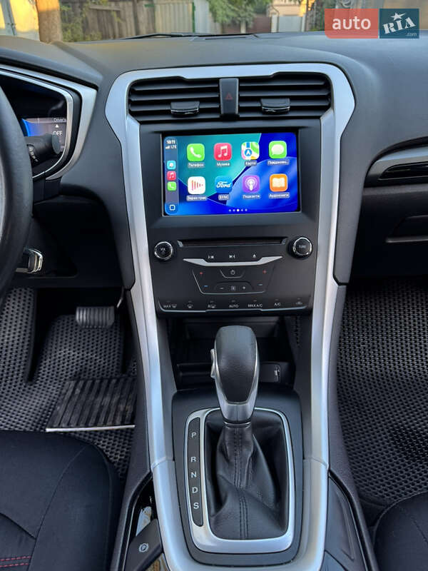 Седан Ford Fusion 2013 в Києві