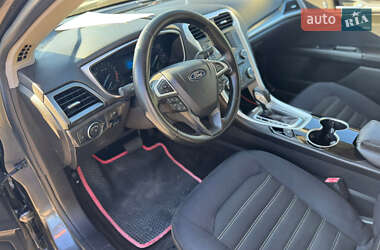 Седан Ford Fusion 2014 в 