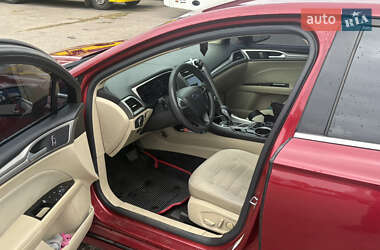 Седан Ford Fusion 2012 в 