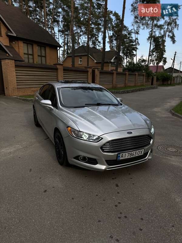 Седан Ford Fusion 2013 в 