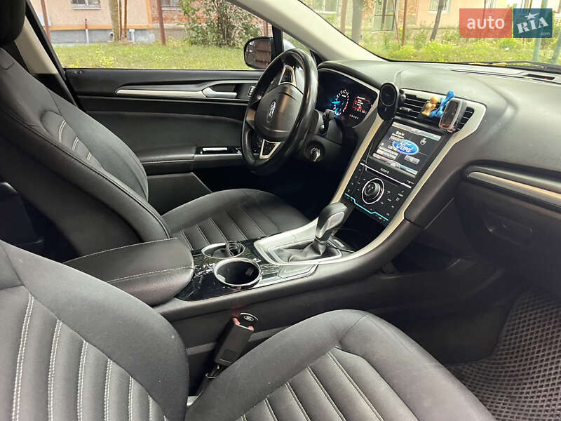 Седан Ford Fusion 2013 в Полтаві