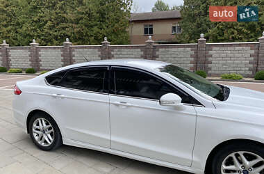 Седан Ford Fusion 2014 в 