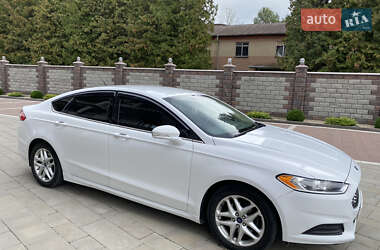 Седан Ford Fusion 2014 в 