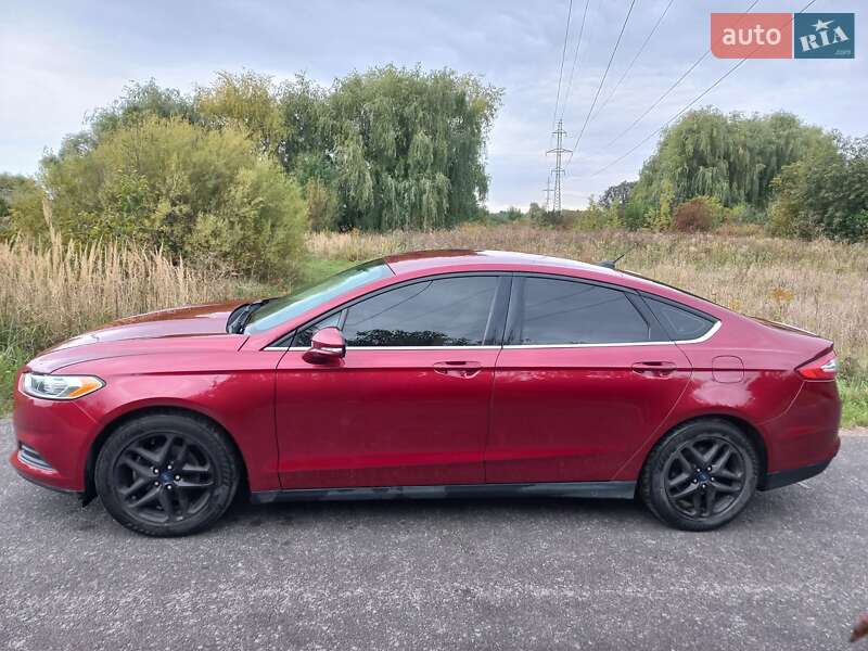 Седан Ford Fusion 2016 в Ровно