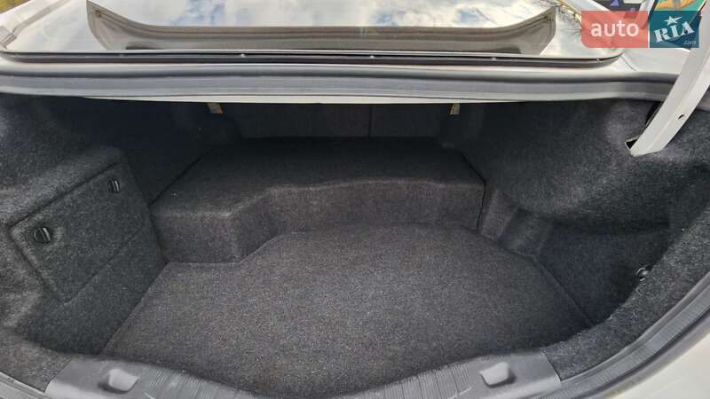 Седан Ford Fusion 2014 в Харькове фото 4 Седан Ford Fusion 2014 в Харькове