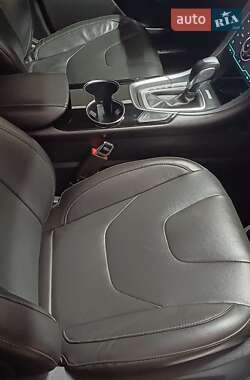 Седан Ford Fusion 2013 в 