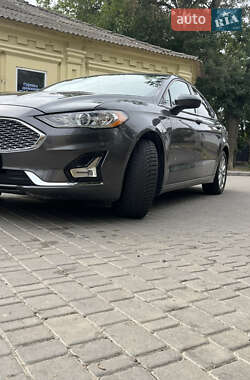 Седан Ford Fusion 2017 в Измаиле