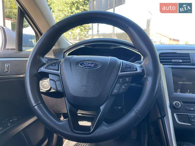 Седан Ford Fusion 2017 в Києві
