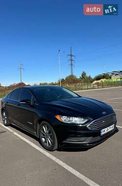 Седан Ford Fusion 2017 в 