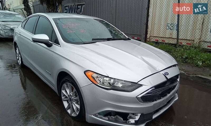 Седан Ford Fusion 2017 в Львове