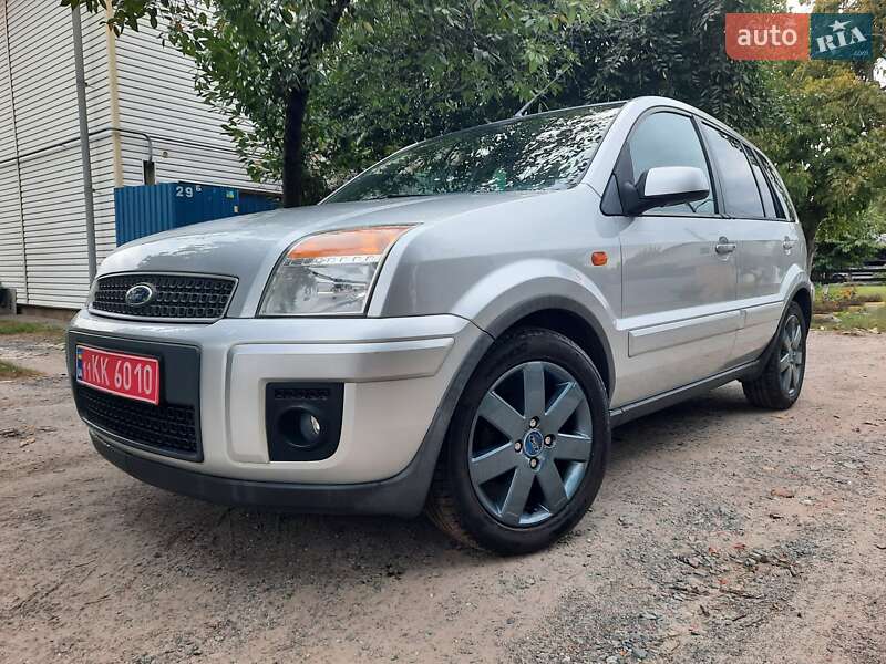Хэтчбек Ford Fusion 2006 в 