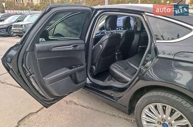 Седан Ford Fusion 2013 в 
