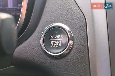 Седан Ford Fusion 2013 в 