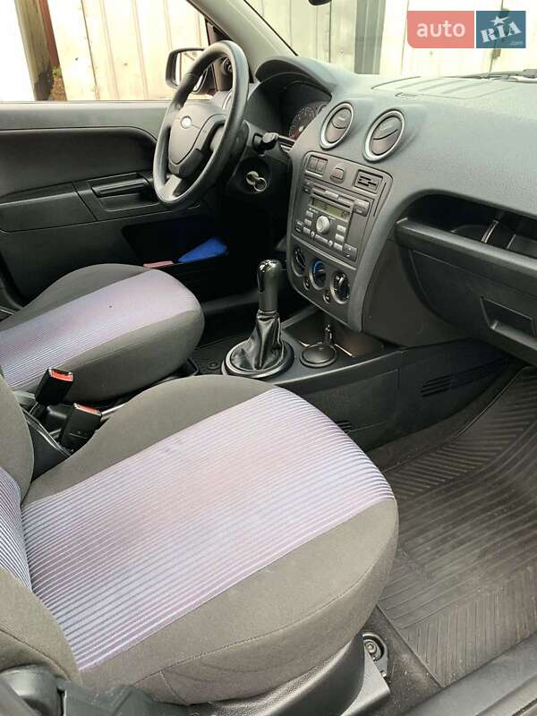 Хэтчбек Ford Fusion 2006 в Кременчуге