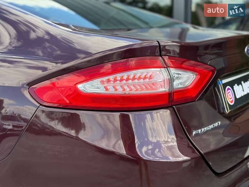 Седан Ford Fusion 2013 в Рівному