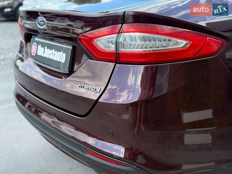 Седан Ford Fusion 2013 в Рівному