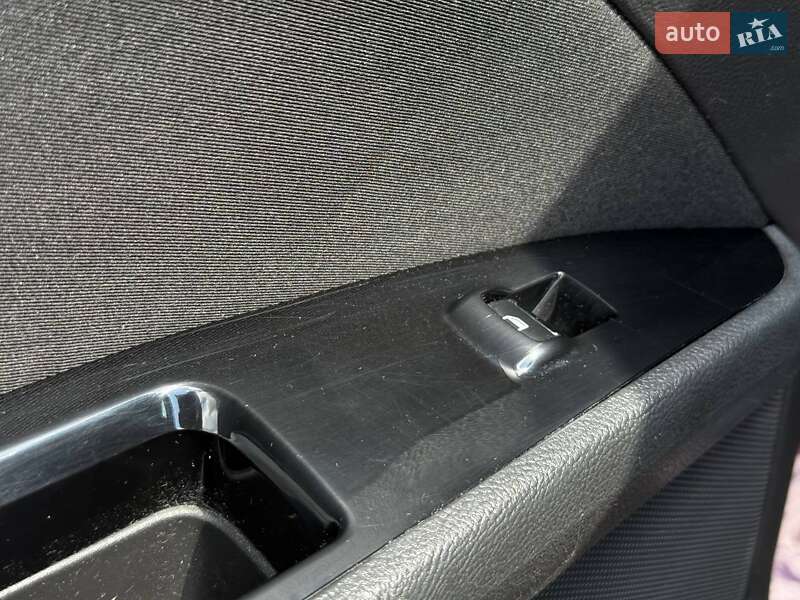 Седан Ford Fusion 2013 в Рівному