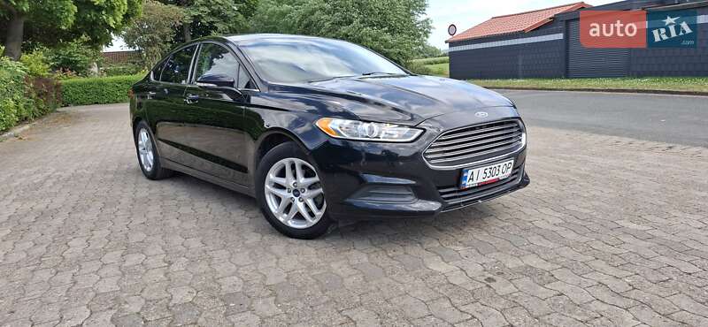 Седан Ford Fusion 2015 в Львові