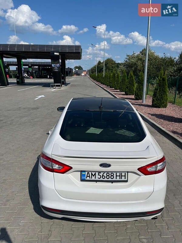 Седан Ford Fusion 2013 в Житомирі