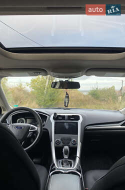 Седан Ford Fusion 2014 в 