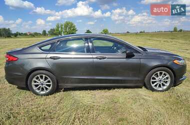 Седан Ford Fusion 2016 в 