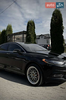 Седан Ford Fusion 2016 в 