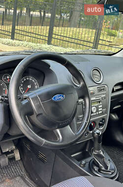 Хэтчбек Ford Fusion 2008 в 