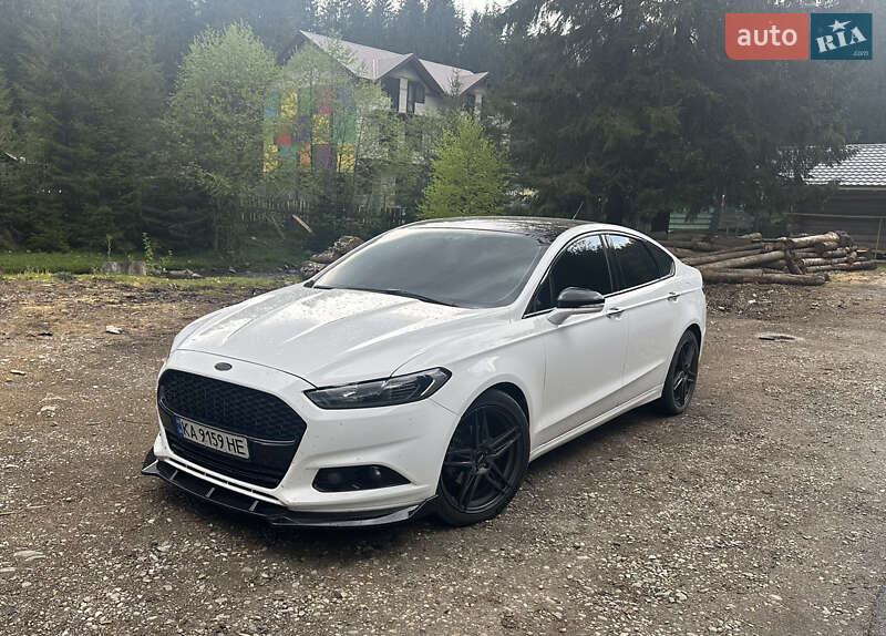 Седан Ford Fusion 2012 в 