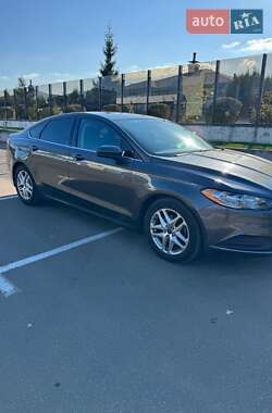 Седан Ford Fusion 2017 в 