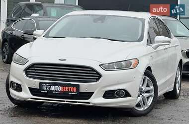 Седан Ford Fusion 2015 в 