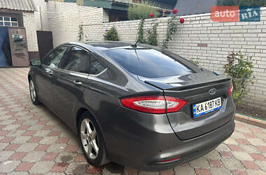 Седан Ford Fusion 2014 в 