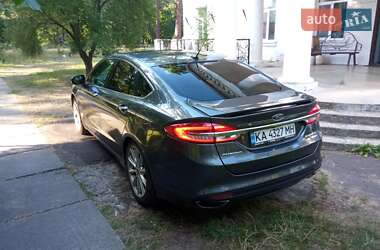 Седан Ford Fusion 2016 в 